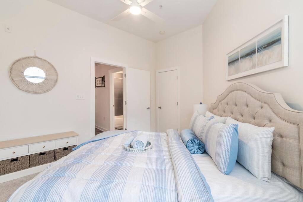 Charming Cozy Apartment With Wi-Fi & Free Parking Charlotte Bagian luar foto